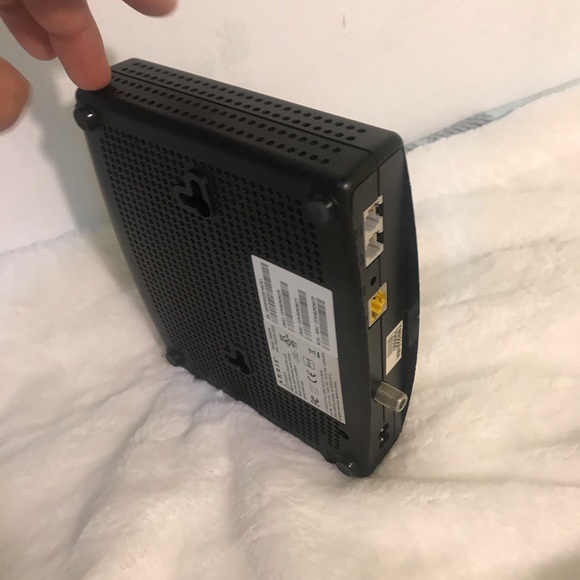 ARRIS TM822A - Black Cable Modem Docsis, Touchstone, Telephony Modem - Picture 6 of 6